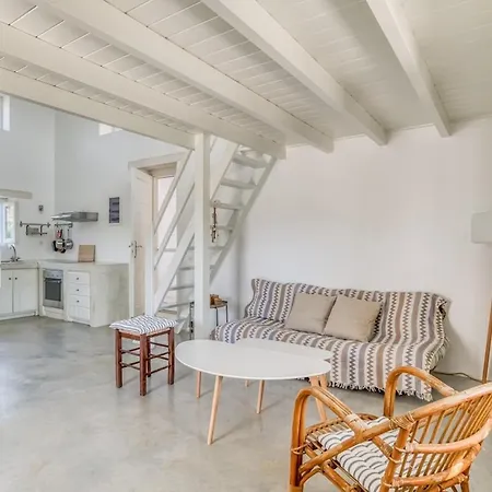 A Summer House A Few Steps From The Feriehus Santa Maria (Paros)