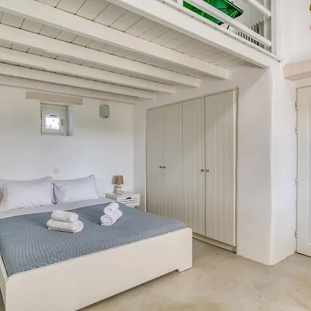 Feriehus A Summer House A Few Steps From The Santa Maria (Paros)