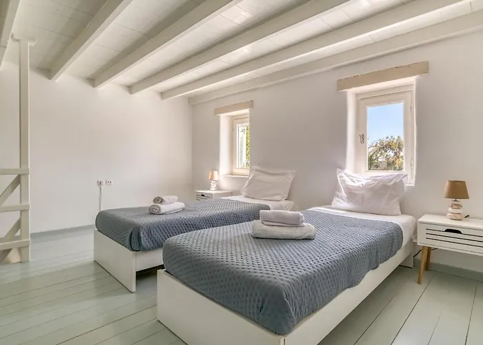 Semesterbostad A Summer House A Few Steps From The Santa Maria (Paros)