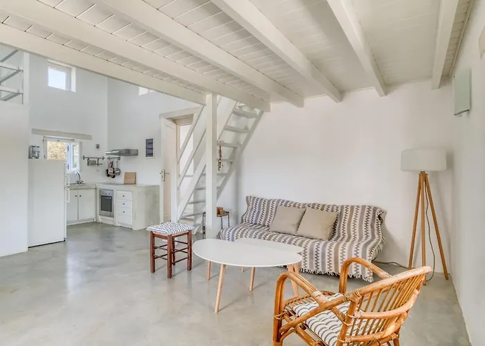 A Summer House A Few Steps From The Semesterbostad Santa Maria (Paros)